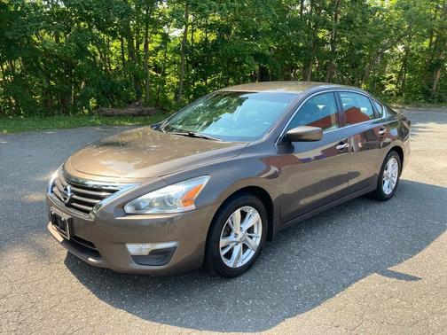 Brown 2013 Nissan Altima 2.5 SL